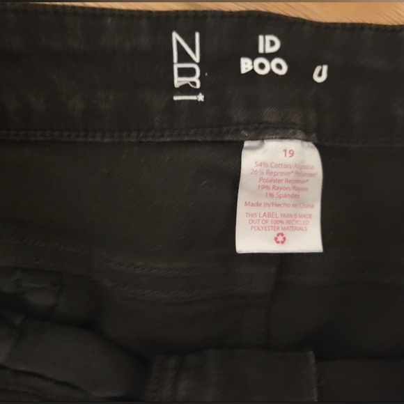 Black Denim Shorts Size 19 - Picture 2 of 5